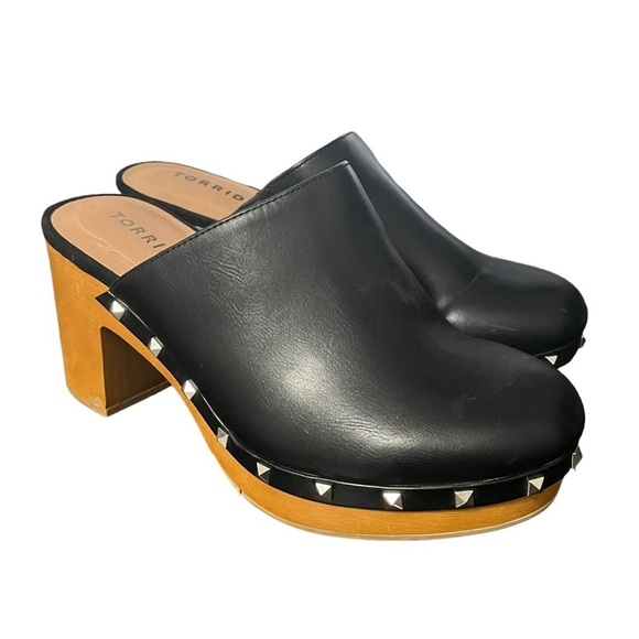 Torrid Platform Wooden Heel Mule - Picture 2 of 11